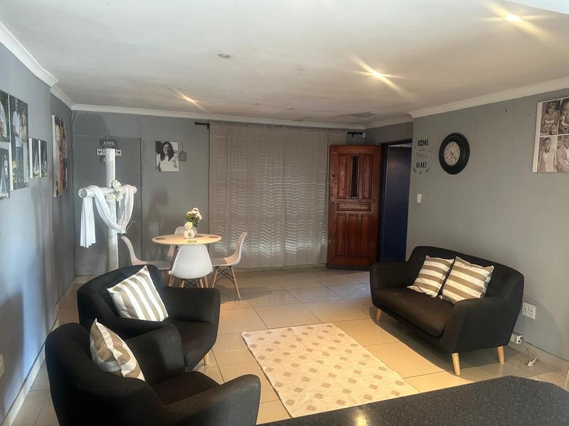 5 Bedroom Property for Sale in Manenberg Western Cape